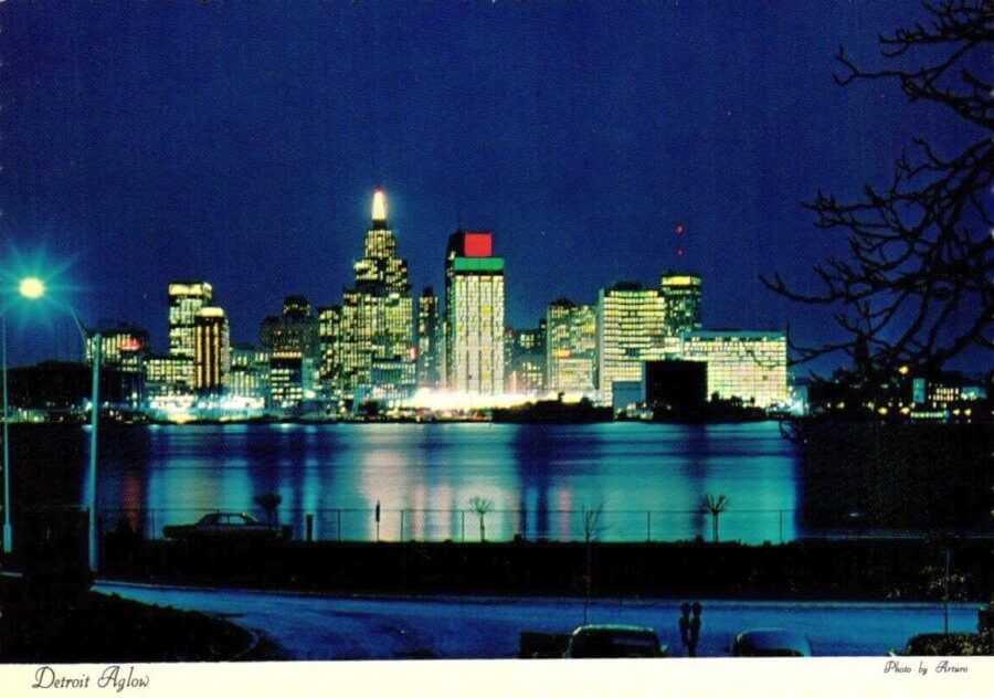 reisefuehrer-detroit-aglow